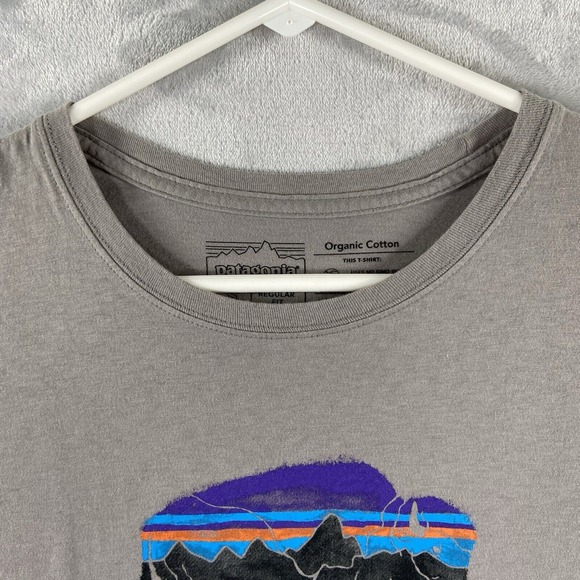 Patagonia T-Shirt men's Small Organic Cotton Buffalo Graphic Gray Regular Fit - Picture 4 of 15